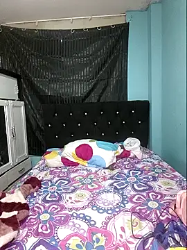 April Becker online show from April 9, 2026, 3:30 am