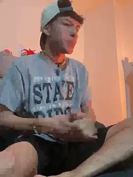 NaytonFreeman online show from December 19, 2025, 11:23 am