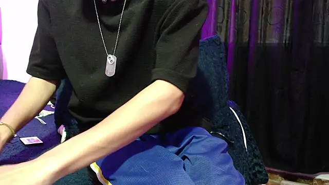 Snapshot of NaytonFreeman chatting on November 20, 2025, 11:11 am NaytonFreeman online show from November 20, 2025, 11:11 am