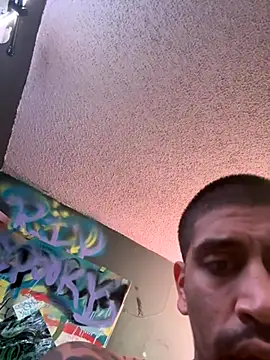 Snapshot of busnfatnutsLildee chatting on December 5, 2025, 2:21 am busnfatnutsLildee online show from December 5, 2025, 2:21 am