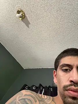 Snapshot of busnfatnutsLildee chatting on November 8, 2025, 10:13 pm busnfatnutsLildee online show from November 8, 2025, 10:13 pm