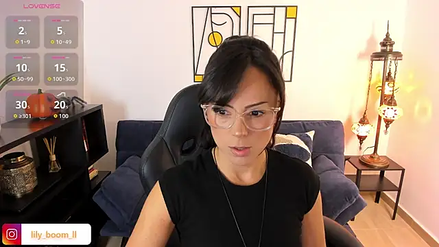 Lyliboomm online show from October 23, 2025, 9:46 pm