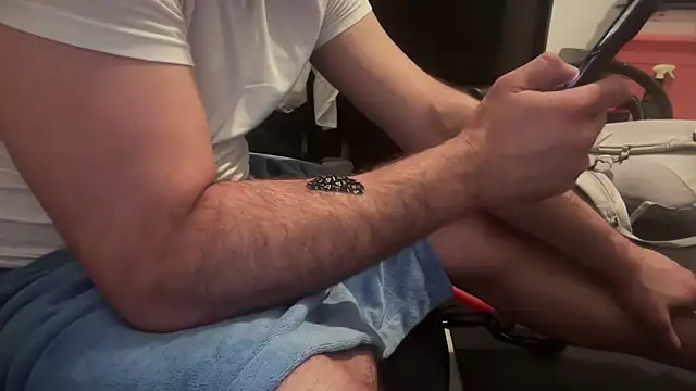 Snapshot of jasoncali305 chatting on November 15, 2025, 11:31 pm jasoncali305 online show from November 15, 2025, 11:31 pm