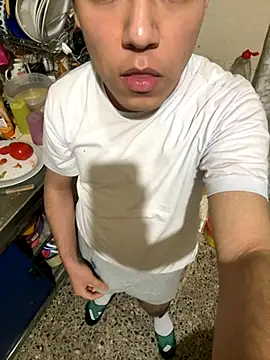 Snapshot of kjesusd12 chatting on October 7, 2025, 4:35 am kjesusd12 online show from October 7, 2025, 4:35 am