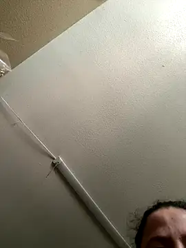 xelita4 online show from September 25, 2025, 3:07 pm