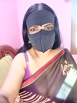 Snapshot of KannadaTamilTeluguBeauty chatting on November 3, 2025, 4:39 am KannadaTamilTeluguBeauty online show from November 3, 2025, 4:39 am