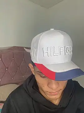 EL VENEZOLANO 22CM online show from May 22, 2026, 4:43 am