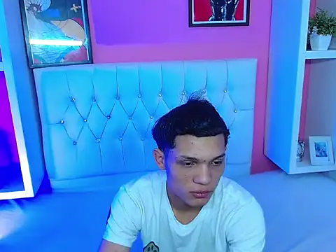 EL VENEZOLANO 22CM online show from September 21, 2025, 5:23 am