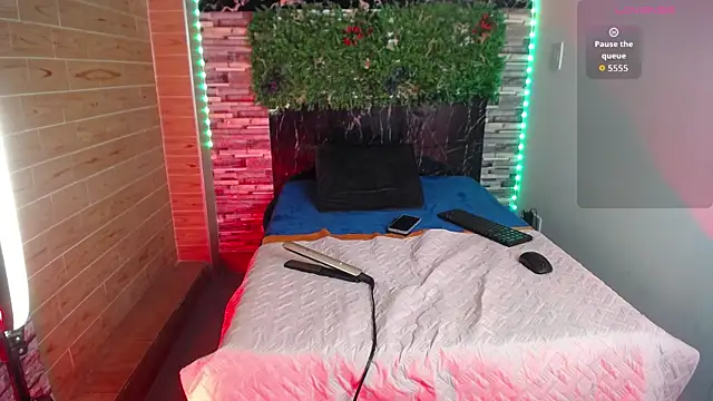 dayis durand online show from September 29, 2025, 8:14 pm