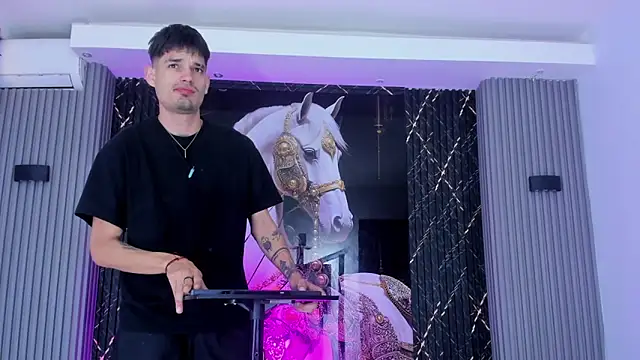 Iam Steven online show from November 28, 2025, 11:32 am