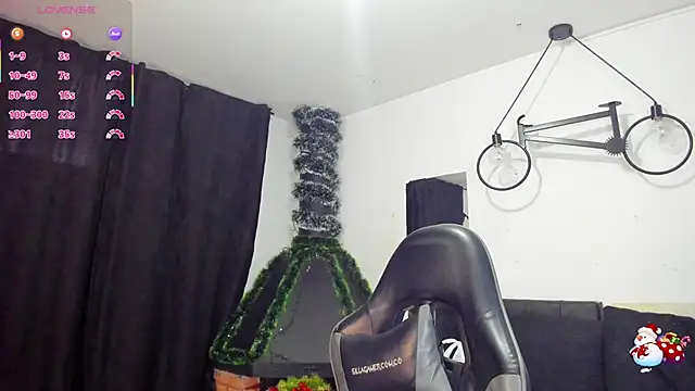 Snapshot of Almaazz chatting on January 15, 2026, 8:23 pm Almaazz online show from January 15, 2026, 8:23 pm