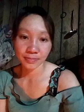 bonnie-00 online show from April 19, 2026, 1:12 pm