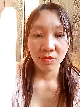 bonnie-00 online show from May 13, 2026, 10:55 am