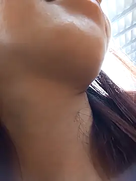 bonnie-00 online show from March 4, 2026, 4:53 am