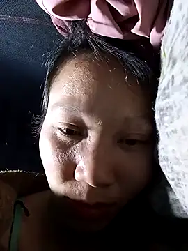 Snapshot of bonnie-00 chatting on November 26, 2025, 2:39 pm bonnie-00 online show from November 26, 2025, 2:39 pm