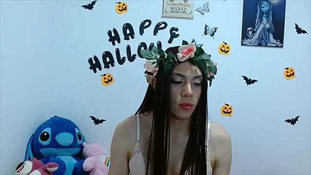 Snapshot of PinkLuna_LolaBloom chatting on November 1, 2025, 2:51 am PinkLuna LolaBloom online show from November 1, 2025, 2:51 am