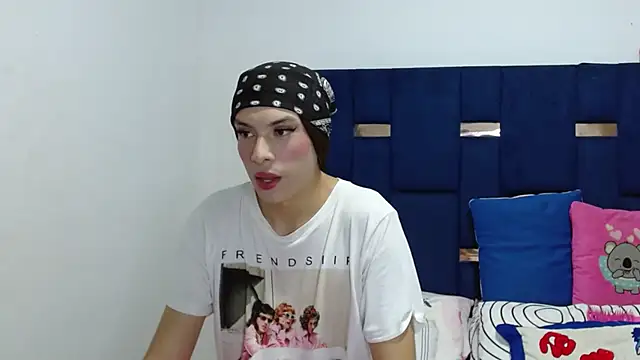 PinkLuna LolaBloom online show from June 2, 2026, 2:00 am