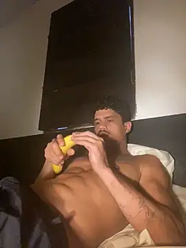 Snapshot of trustes00tribox chatting on November 27, 2025, 12:33 am trustes00tribox online show from November 27, 2025, 12:33 am