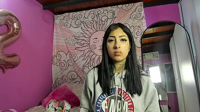 Snapshot of Missmoonstar chatting on September 17, 2025, 8:00 pm Missmoonstar online show from September 17, 2025, 8:00 pm