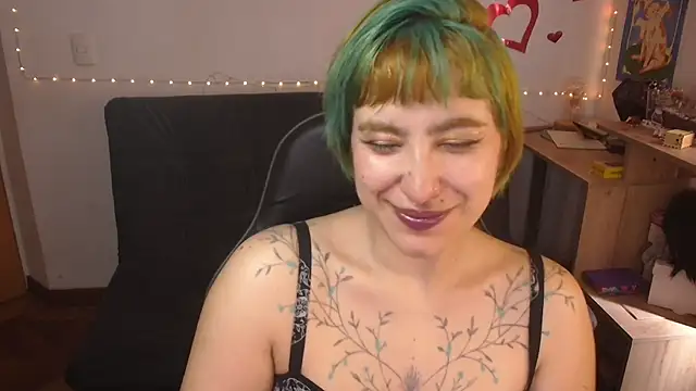 Miacatsito3 online show from July 11, 2026, 4:07 pm