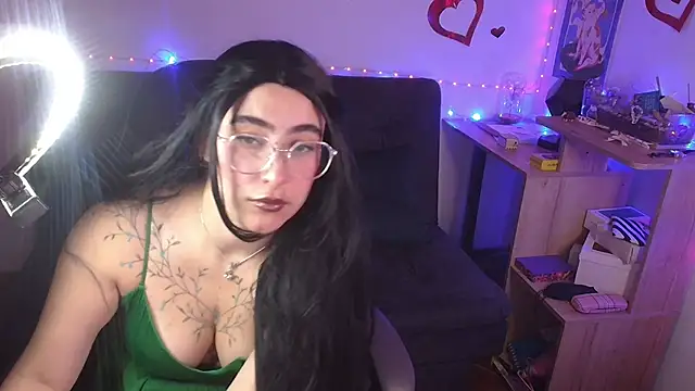 Miacatsito3 online show from June 1, 2026, 4:13 am