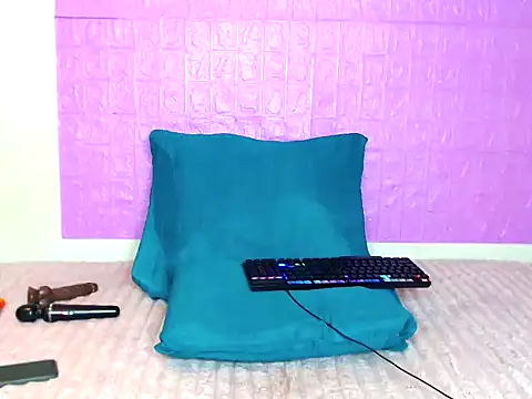 Snapshot of boujee01 chatting on November 19, 2025, 9:59 pm boujee01 online show from November 19, 2025, 9:59 pm