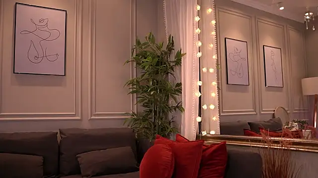 Snapshot of KatieHayes chatting on February 27, 2026, 8:19 pm KatieHayes online show from February 27, 2026, 8:19 pm