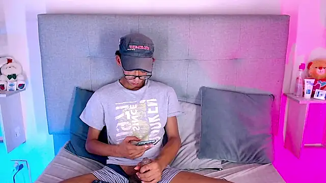 Billie Turner  online show from September 24, 2025, 11:50 am