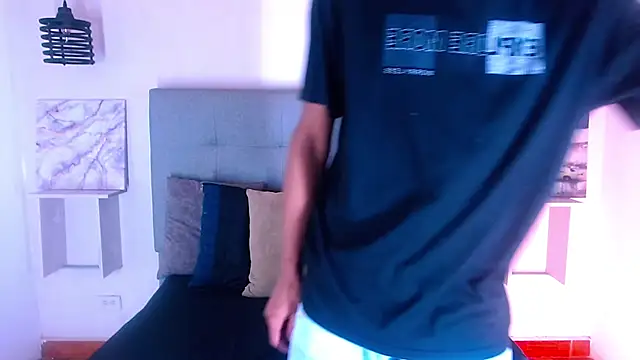 Billie Turner  online show from November 14, 2025, 3:54 am