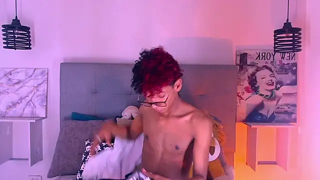 Billie Turner  online show from November 11, 2025, 4:29 am