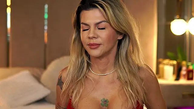 Snapshot of CamilaStarr chatting on January 11, 2026, 4:25 pm CamilaStarr online show from January 11, 2026, 4:25 pm