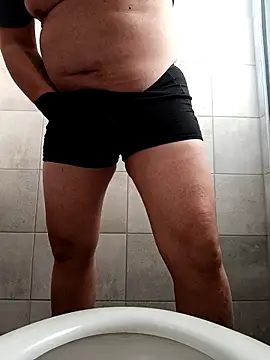 Snapshot of narrowboy chatting on November 5, 2025, 7:22 am narrowboy online show from November 5, 2025, 7:22 am