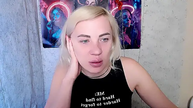 EmmaCat  online show from February 18, 2026, 6:33 am