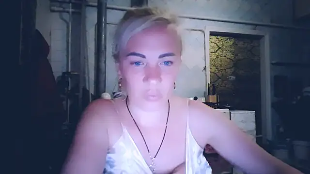Snapshot of EmmaCat_ chatting on May 25, 2026, 6:50 pm EmmaCat online show from May 25, 2026, 6:50 pm