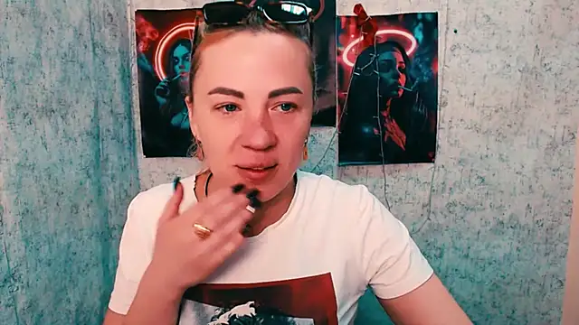 EmmaCat  online show from March 11, 2026, 5:12 am