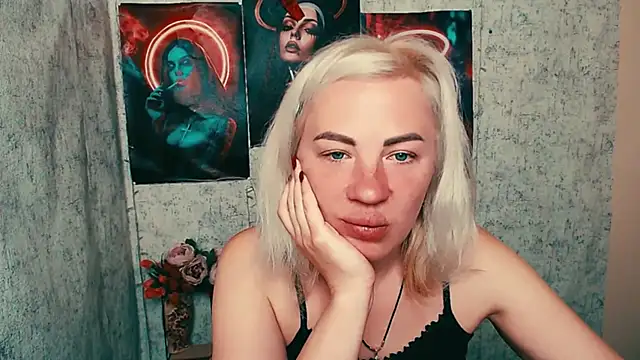 Snapshot of EmmaCat_ chatting on May 18, 2026, 4:01 am EmmaCat online show from May 18, 2026, 4:01 am