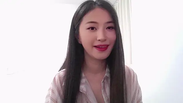 SHIRLEYSANSHAN online show from September 13, 2025, 7:52 am