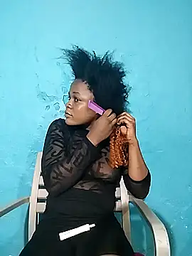 Snapshot of BlondieBitch chatting on December 15, 2025, 12:38 am BlondieBitch online show from December 15, 2025, 12:38 am