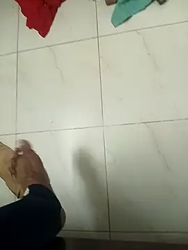 meenahotdarling online show from September 18, 2025, 4:43 pm