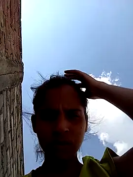 Saloni-Gupta online show from September 28, 2025, 8:10 am