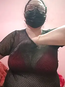 Snapshot of thehotlady chatting on December 16, 2025, 8:18 am thehotlady online show from December 16, 2025, 8:18 am