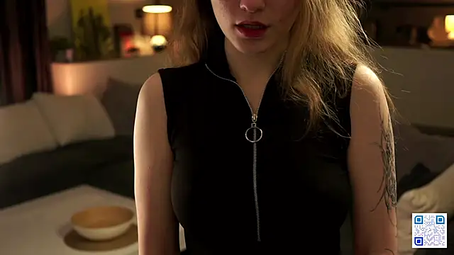 Snapshot of DimpledPoke chatting on November 22, 2025, 9:24 pm DimpledPoke online show from November 22, 2025, 9:24 pm