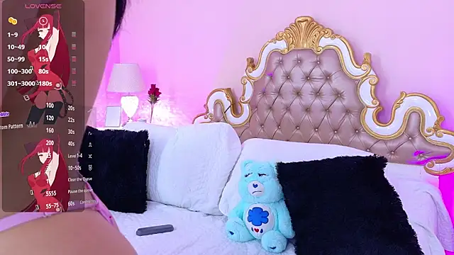 AryCorinne online show from March 19, 2026, 3:06 am