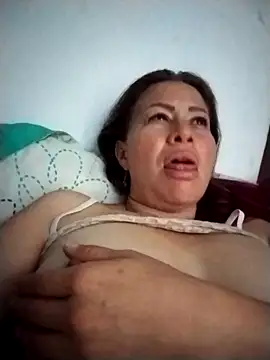 LaraCaliente online show from February 28, 2026, 11:54 am