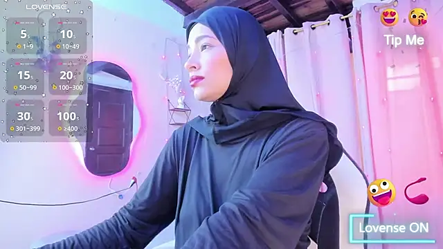 Snapshot of ShanaJamil chatting on October 2, 2025, 12:08 pm ShanaJamil online show from October 2, 2025, 12:08 pm