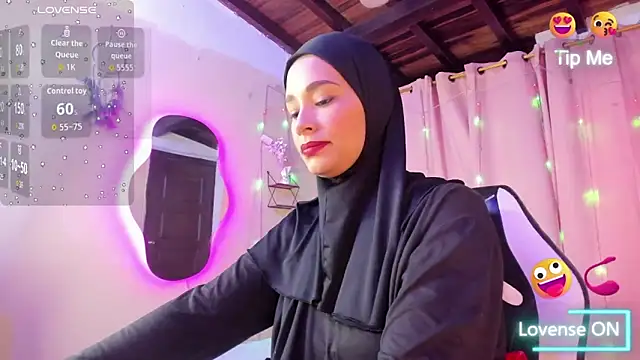 Snapshot of ShanaJamil chatting on October 14, 2025, 12:06 pm ShanaJamil online show from October 14, 2025, 12:06 pm