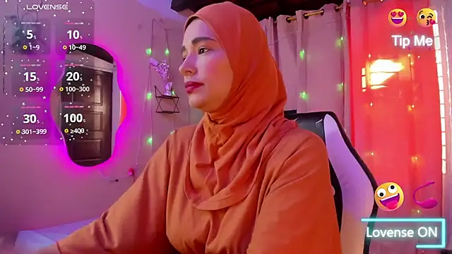 Snapshot of ShanaJamil chatting on October 28, 2025, 12:04 pm ShanaJamil online show from October 28, 2025, 12:04 pm