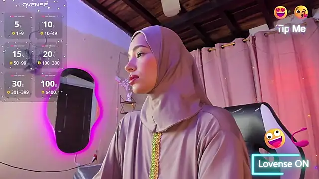 Snapshot of ShanaJamil chatting on September 18, 2025, 12:08 pm ShanaJamil online show from September 18, 2025, 12:08 pm