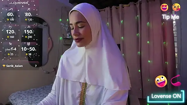 Snapshot of ShanaJamil chatting on November 4, 2025, 12:09 pm ShanaJamil online show from November 4, 2025, 12:09 pm