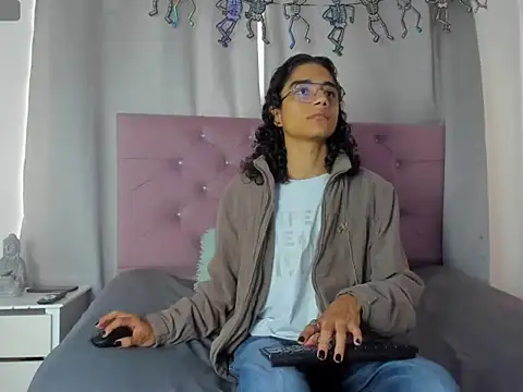 Snapshot of EthanBlackwoodd chatting on November 19, 2025, 7:36 pm EthanBlackwoodd online show from November 19, 2025, 7:36 pm